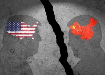 «Είναι νταής, δεν θα γονατίσουμε»