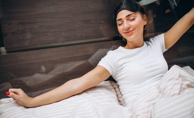 Τα 6 μικρά πράγματα που κάνουν καθημερινά ειδικοί για να κοιμούνται καλά