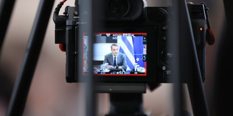 Τι σήμα εκπέμπει ο Κ. Μητσοτάκης σε υπουργούς και βουλευτές