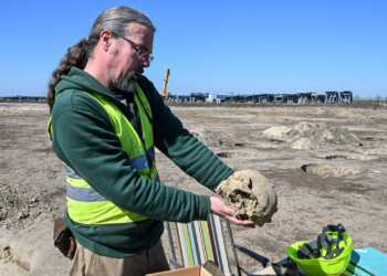 Ανακαλύφθηκε νεκροταφείο ηλικίας 1.400 ετών σε χώρο όπου θα χτιζόταν εργοστάσιο