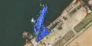 Υπό κράτηση αξιωματούχοι του ναυπηγείου μετά το ατύχημα κατά την καθέλκυση του νέου πολεμικού πλοίου