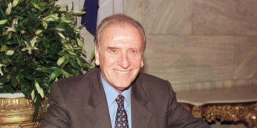The former PASOK minister Christos Rokofyllos dies