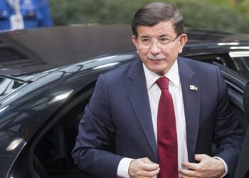 «Είτε θα είμαστε ασφαλείς όλοι μαζί είτε κανείς»