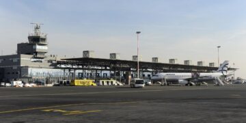 Θεσσαλονίκη: Αναγκαστική προσγείωση αεροσκάφους για ταραξία επιβάτη