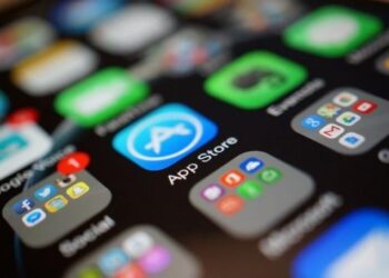 Παραπομπή της Apple για παραβίαση δικαστικής απόφασης για το App Store