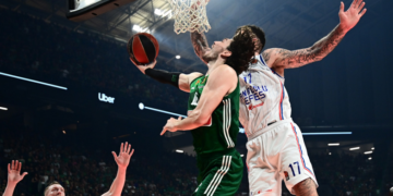 Euroleague: Panathinaikos beats Efes 75-67 and goes to the Final-4 (Upd.)