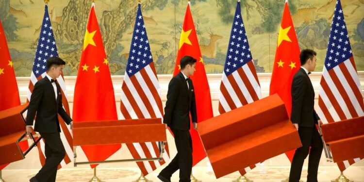 Εμπορικός πόλεμος: Η Κίνα «ζυγίζει» την πρόταση των ΗΠΑ για διαπραγματεύσεις