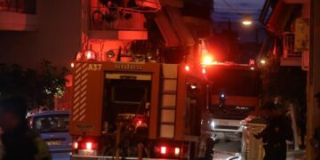 Φωτιά σε διαμέρισμα στον Πειραιά
