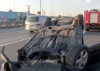 Τροχαίο με ανατροπή ΙΧ στο ρεύμα προς Πειραιά