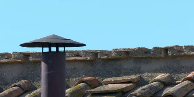 Βατικανό: Σε εξέλιξη νέα ψηφοφορία για την εκλογή του Πάπα