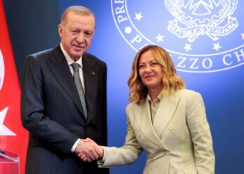 «Ευχαριστώ» της Ιταλίδας πρωθυπουργού στον Τούρκο πρόεδρο για τη διαμεσολάβηση στο ουκρανικό