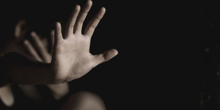 Πάτρα: Εφιαλτικές στιγμές για 15χρονη στα χέρια του 54χρονου κηδεμόνα της