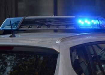 Απείλησαν με πιστόλι και μαχαίρι 34χρονο και του πήραν 1.600 ευρώ