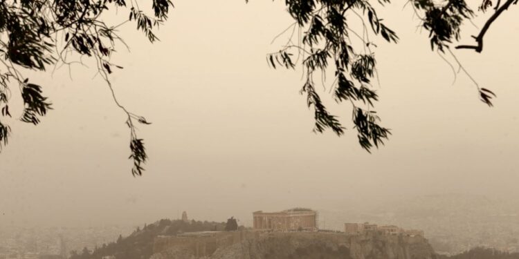 Καιρός – Τσατραφύλλιας: «Από τα 35αρια στα χαλάζια, ένα 24ωρο δρόμος»