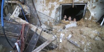 Μαίνονται ευρείας κλίμακας χερσαίες επιχειρήσεις στη Γάζα – Δεκάδες νεκροί σε νέους βομβαρδισμούς