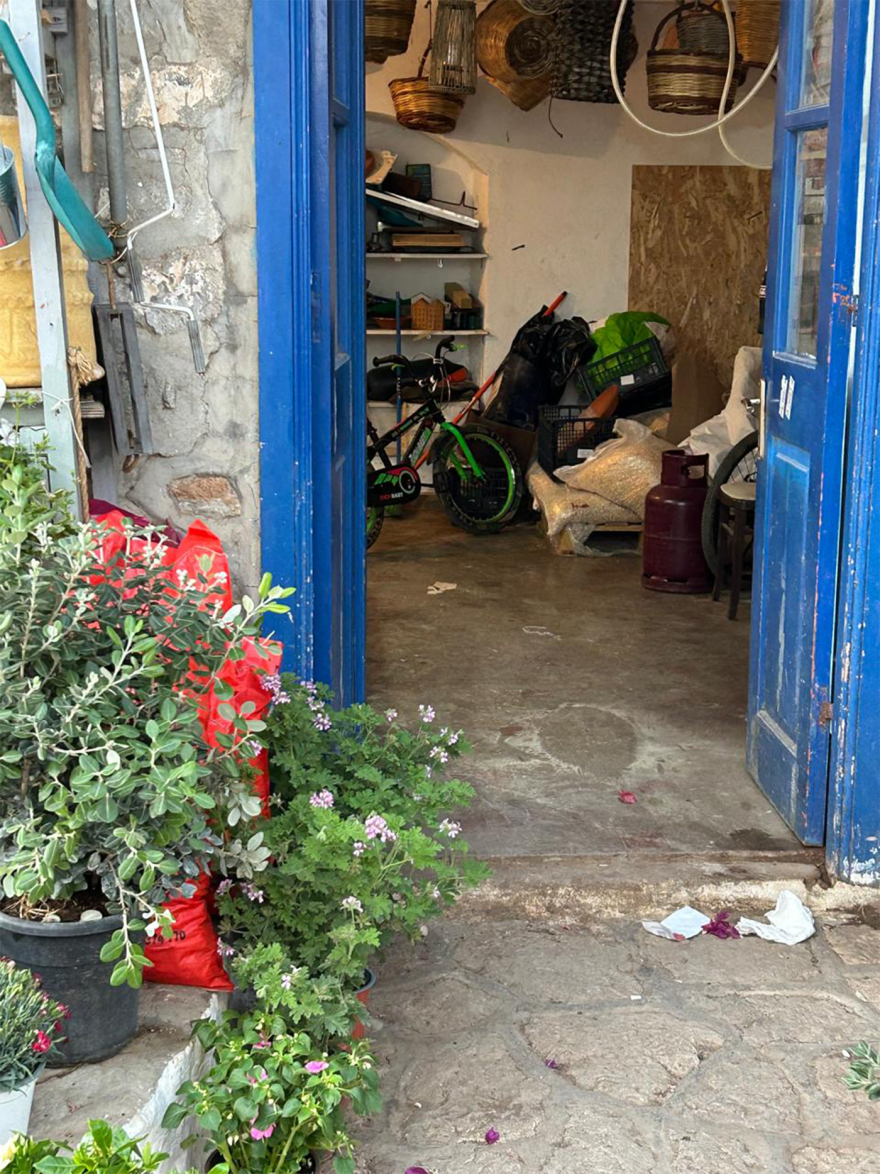 Ύδρα: Μετά τον σάλο για την «πλημμύρα» οχημάτων ξεκίνησαν οι έλεγχοι - Μία σύλληψη για χρήση φορτηγού χωρίς άδεια