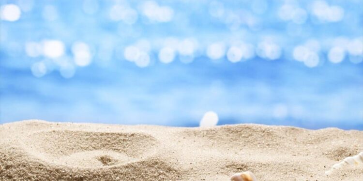 Καλοκαιρινές βουτιές στην Ευρώπη: 5 μέρη-όνειρο