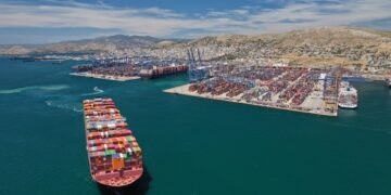 Cosco’s traffic through Piraeus port on the rise