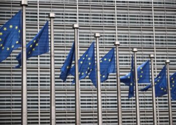 Κομισιόν: Αρνείται να σχολιάσει την απειλή Τραμπ για τους δασμούς