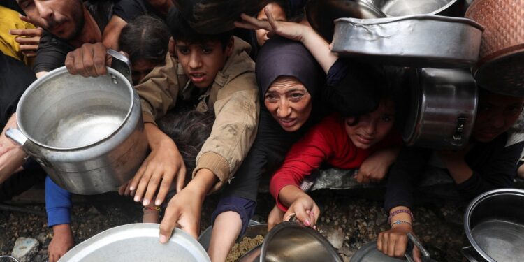 Λεηλατήθηκαν Φορτηγά με ανθρωπιστική βοήθεια