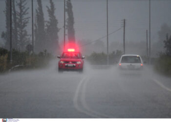 Καιρός: Καταιγίδα έπληξε και την Αττική