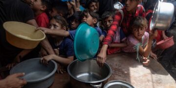 Παραιτήθηκε ο επικεφαλής MKO υποστηριζόμενης από τις ΗΠΑ που σκόπευε να διανείμει ανθρωπιστική βοήθεια