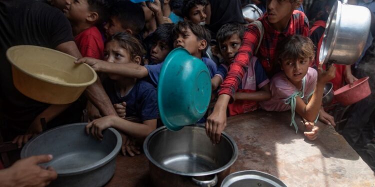 Παραιτήθηκε ο επικεφαλής MKO υποστηριζόμενης από τις ΗΠΑ που σκόπευε να διανείμει ανθρωπιστική βοήθεια