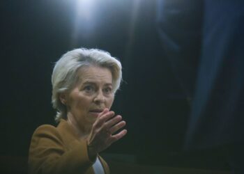 Φαστ-τρακ λύση για τους δασμούς της Ουάσιγκτον αναζητεί η Ευρώπη