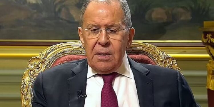 Λαβρόφ: «Η Γερμανία έχει ήδη άμεση εμπλοκή στον πόλεμο στην Ουκρανία»