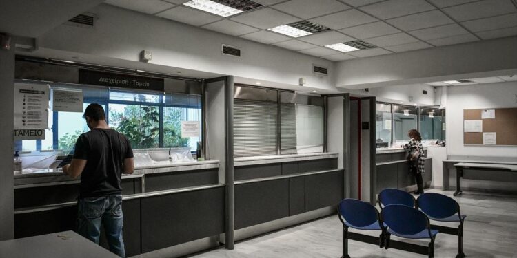 Η αξιολόγηση πρέπει να μειώσει το κράτος