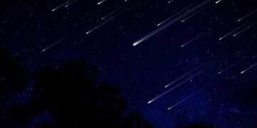Καταφθάνει στο νυχτερινό ουρανό το «ποτάμι» που ρέει από τον κομήτη Χάλεϊ