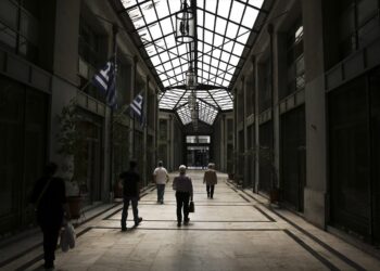 O κόσμος το ‘χει τούμπανο