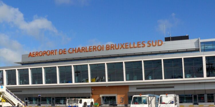 Ανεστάλη η λειτουργία του αεροδρομίου του Σαρλερουά μετά από προειδοποίηση για βόμβα σε αεροπλάνο