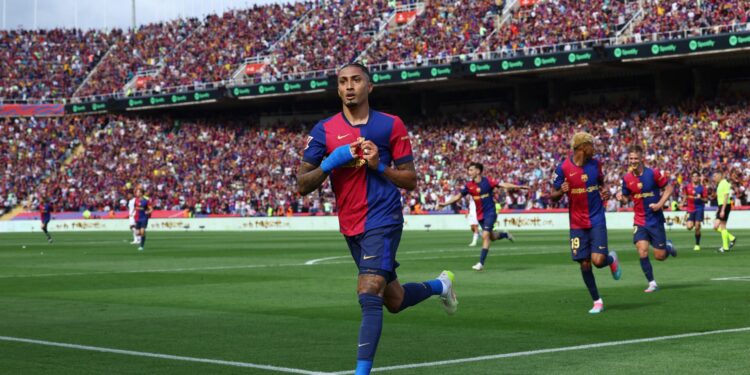 Απίθανη νίκη σε μυθικό αγώνα και αγκαλιά με τον τίτλο η «Μπάρτσα»