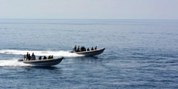 Επιχείρηση διάσωσης 82 μεταναστών από το Λιμενικό και τη Frontex στη θαλάσσια περιοχή νότια του νησιού