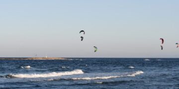 Αττική: Τέλος τα θαλάσσια σπορ και jet ski στις παραλίες