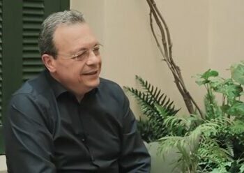 Γιορτάζουμε την πρώτη και πιο ζεστή αγκαλιά της ζωής μας