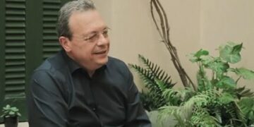 Γιορτάζουμε την πρώτη και πιο ζεστή αγκαλιά της ζωής μας