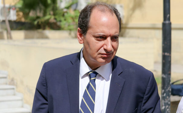 «Δεν με συμπεριλαμβάνουν στην πρότασή τους για να μην αναδειχθούν οι ευθύνες τους»