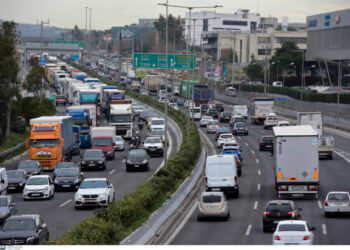 LIVE η κίνηση: Χαμηλές ταχύτητες σε Κηφισό και Κηφισίας