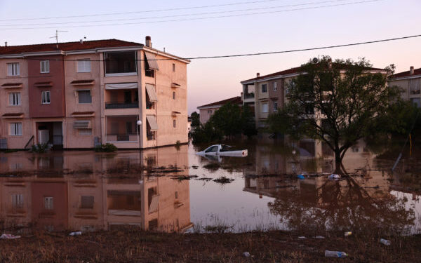 Λάρισα: Ατελείωτος Γολγοθάς για τους πλημμυροπαθείς στις Εργατικές Κατοικίες Γιάννουλης