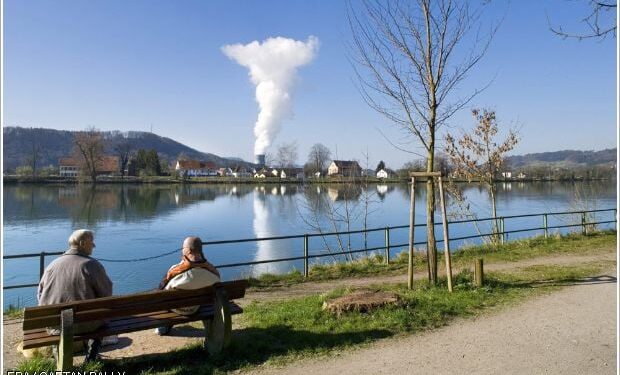 Συζητά την άρση της απαγόρευσης για τη χρήση πυρηνικής ενέργειας