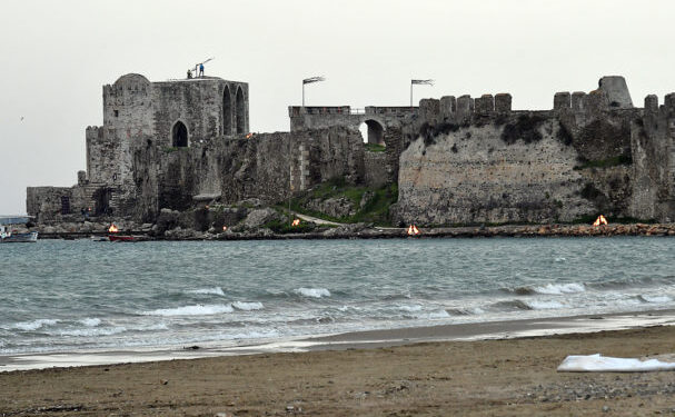 Τι απαντά για τις καθυστερήσεις στις πληρωμές διεθνών παραγωγών