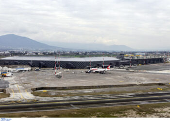 Θεσσαλονίκη: Χαμός στο αεροδρόμιο – Τράβηξε σε βίντεο υπάλληλο και την απείλησε ότι θα το δημοσιεύσει στο Facebook