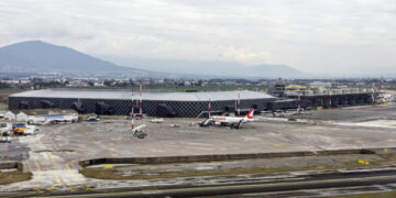 Θεσσαλονίκη: Χαμός στο αεροδρόμιο – Τράβηξε σε βίντεο υπάλληλο και την απείλησε ότι θα το δημοσιεύσει στο Facebook