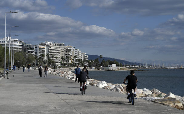 Καιρός: Με βοριαδάκι και μεσημεριανές μπόρες η υποδοχή του Ιουνίου