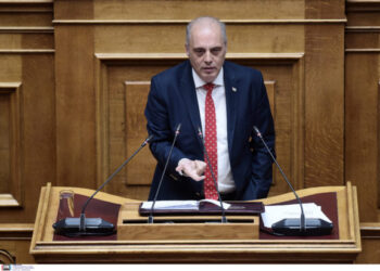 Όταν θεωρεί ότι «ανάπτυξη» είναι τα καφέ, τότε δεν μπορεί να είναι πρωθυπουργός αλλά «σερβιτόρος» της αποτυχίας της οικονομίας