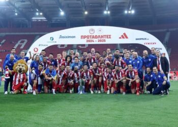 Μεγαλειώδης φιέστα στο «Γ. Καραϊσκάκης» για το πρωτάθλημα