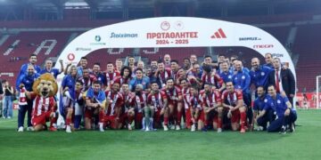 Μεγαλειώδης φιέστα στο «Γ. Καραϊσκάκης» για το πρωτάθλημα