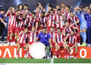 Μοναδικά «κλικς» από την φαντασμαγορική φιέστα των «ερυθρόλευκων» για την κατάκτηση του 48ου πρωταθλήματος